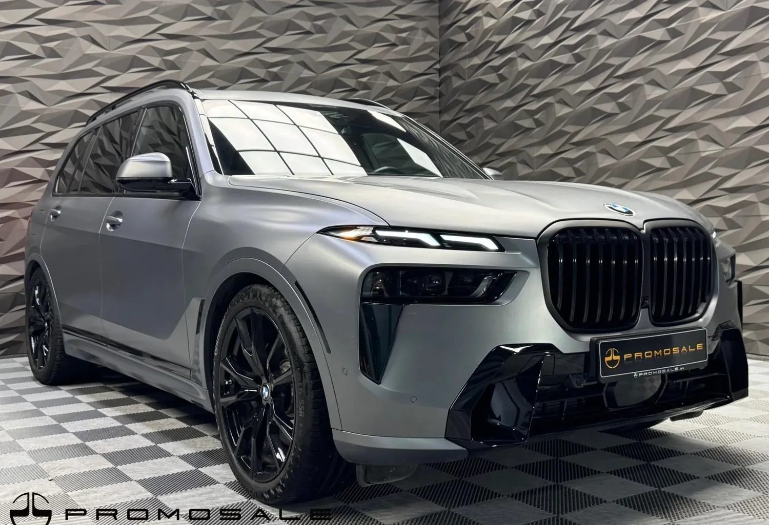 BMW X7 xDrive40i M-pack H&K* 360* Lift* Massage