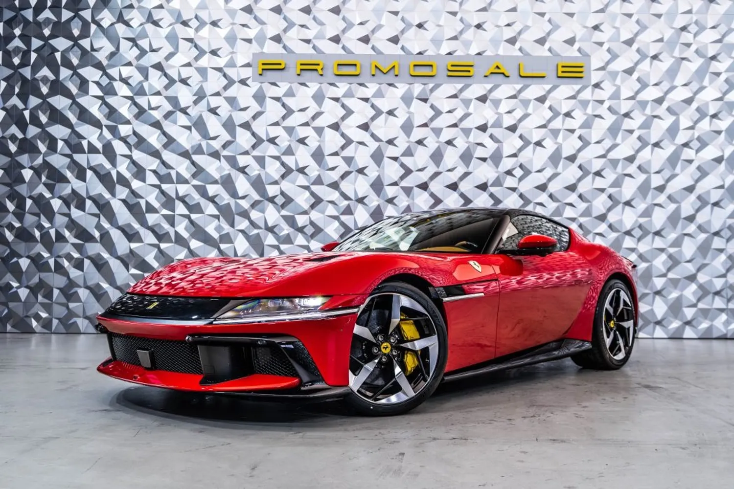 Ferrari 12 Cilindri Coupe Rosso Corsa / Cuoio interior