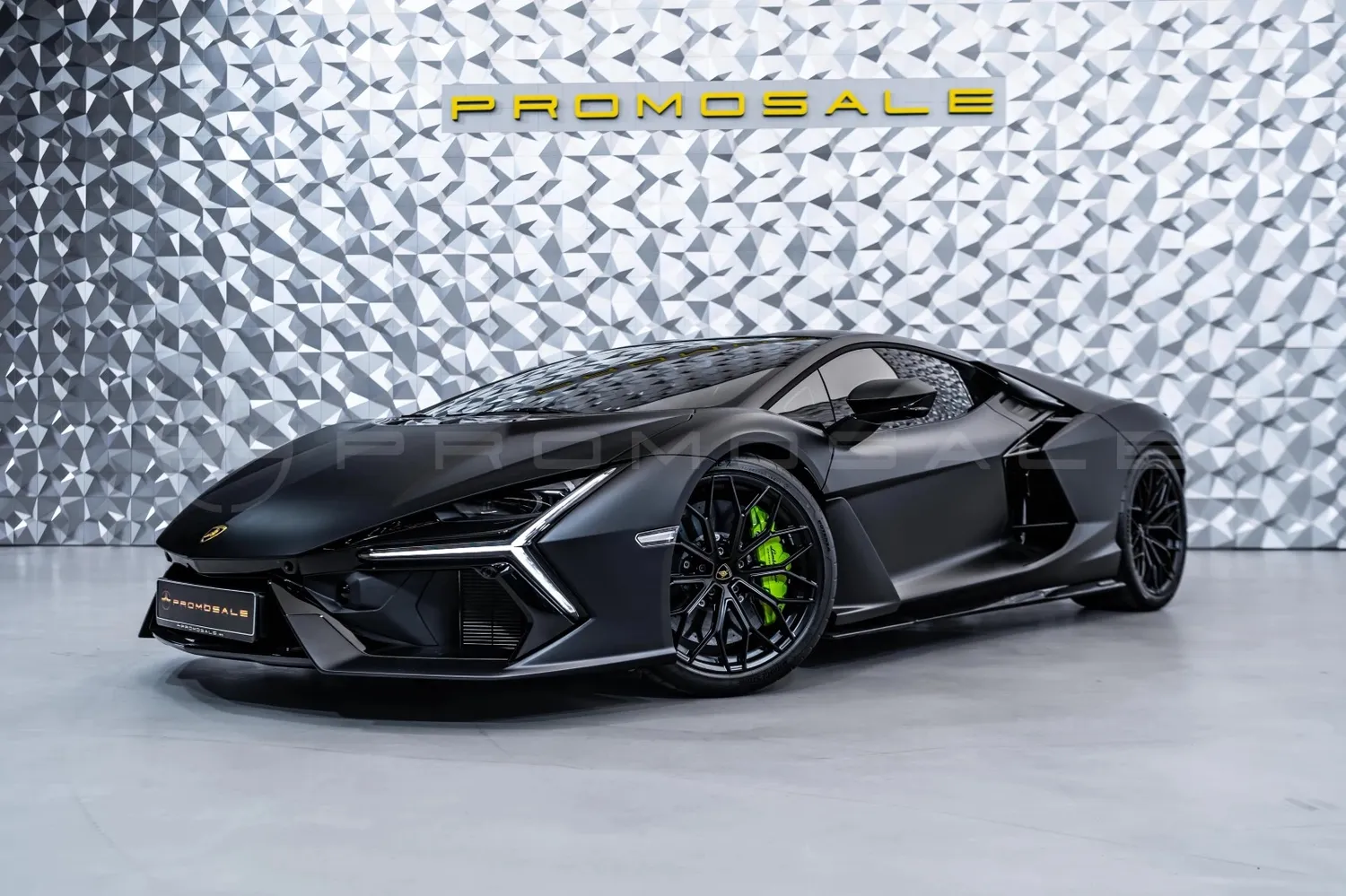 Lamborghini Revuelto Nero Nemesis