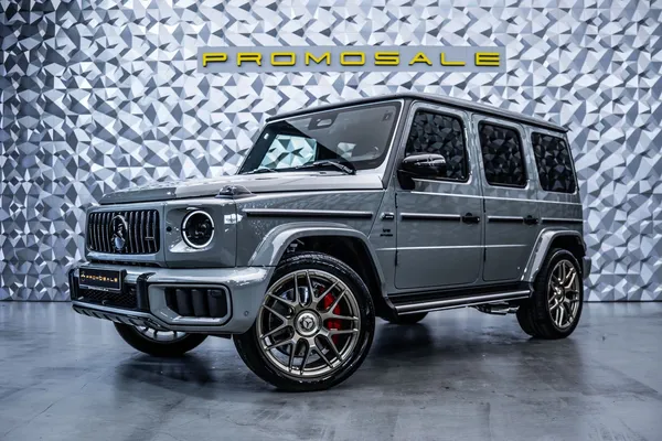 Mercedes-Benz  - Mercedes-Benz G 63 AMG Carbon Pakcage