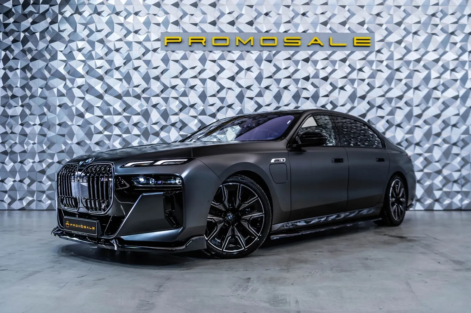 BMW 760 i xDrive * Msport* B&W* 360* Maxton
